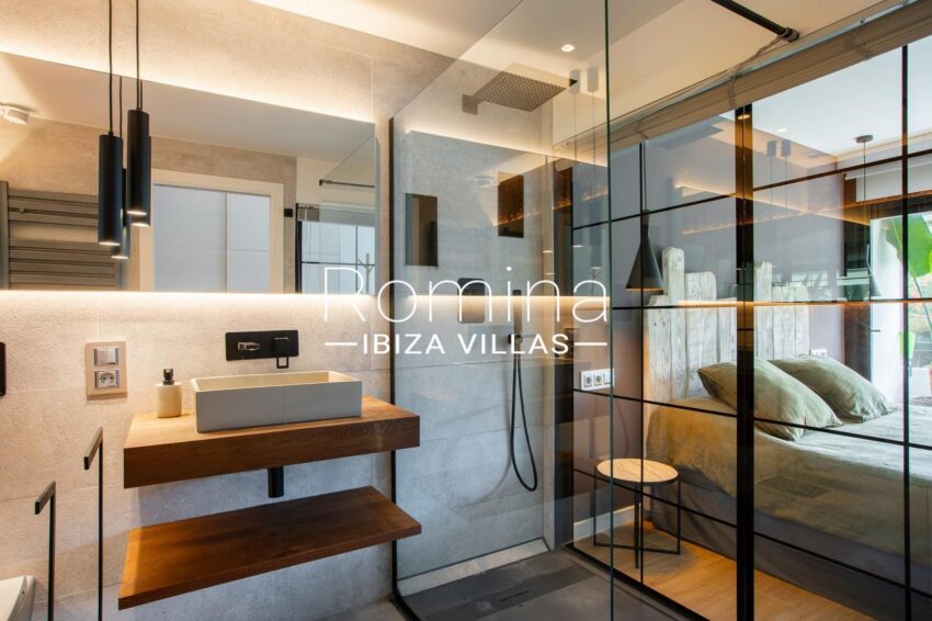 PHOTO-2025-10-25-17-09-52