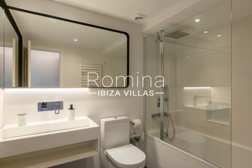 PHOTO-2025-10-25-17-09-54