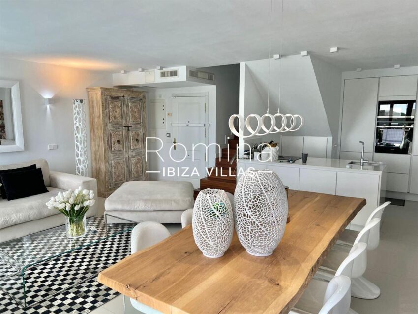 Romina Ibiza Villas & Co-1743152203116602luxury-apartment-with-unforgettable-views-in-can-furnet_(8)