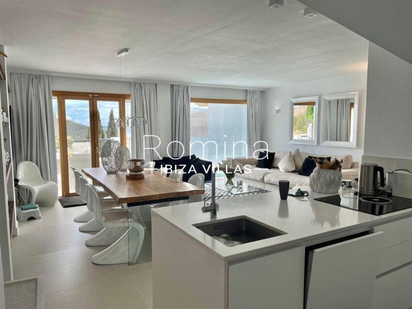 Romina Ibiza Villas & Co-1743152204116603luxury-apartment-with-unforgettable-views-in-can-furnet_(9)
