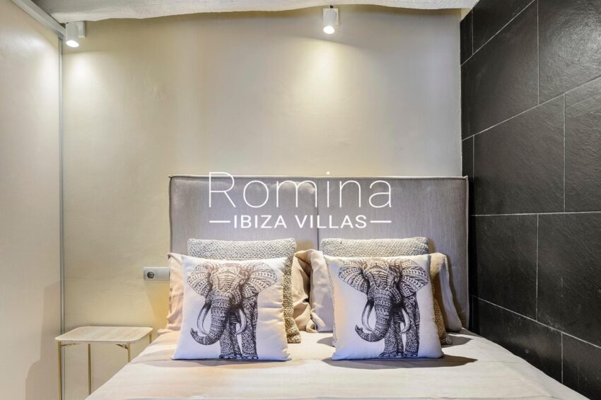 2.7 baño Romina ibiza villas & Co