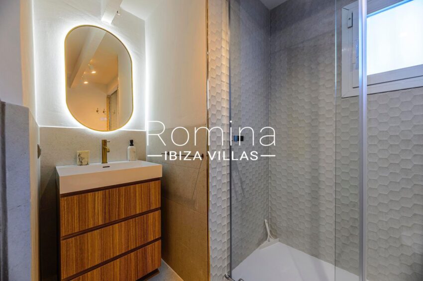 3 baño Romina ibiza villas & Co