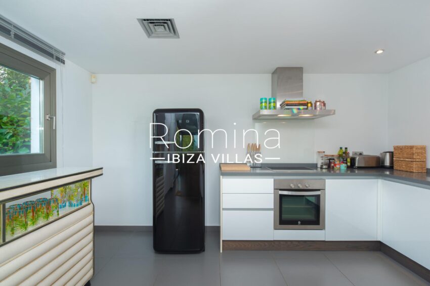 3.1 KITCHEN ROMINA IBIZA VILLAS & CO