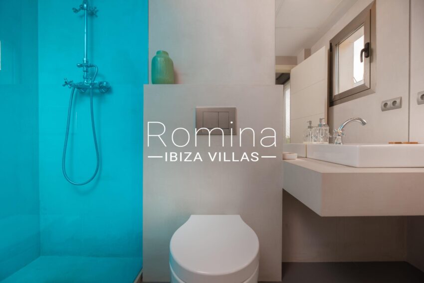 5 BATHROOM ROMINA IBIZA VILLAS & CO
