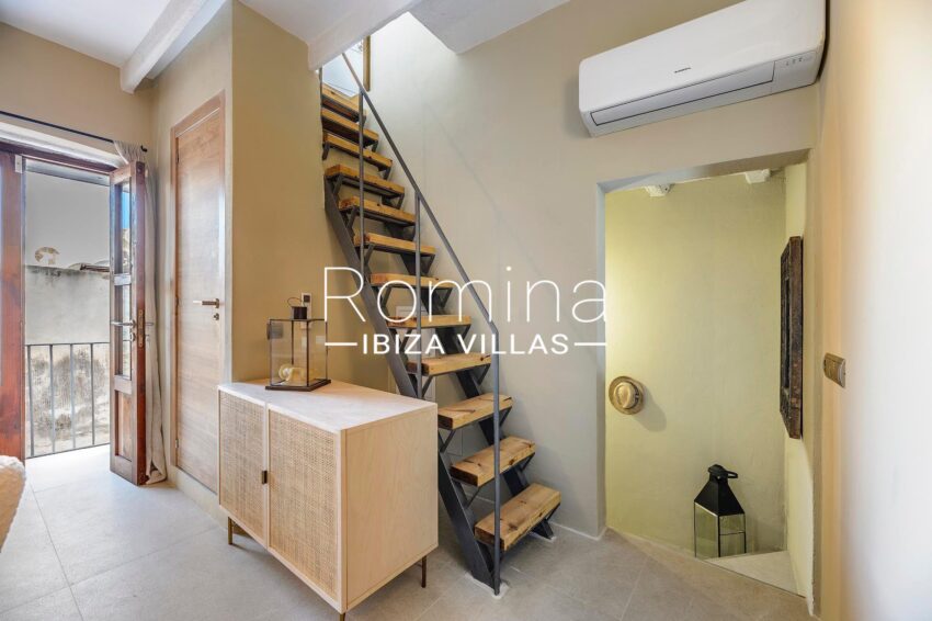 6.1 stairs Romina ibiza villas & Co