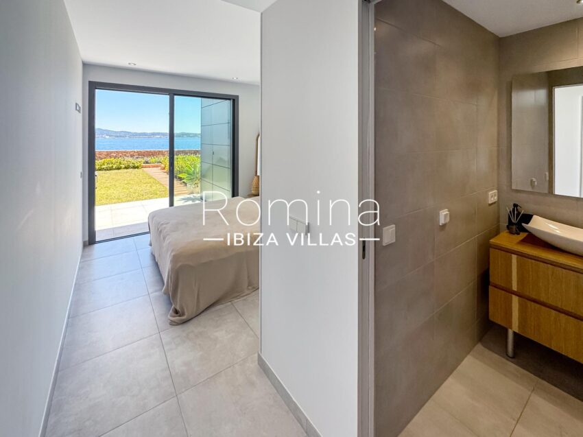 20260209122246000000_11