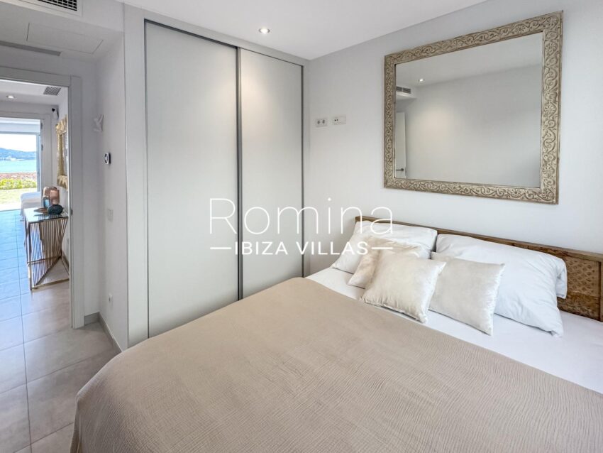 20260209122247000000_16