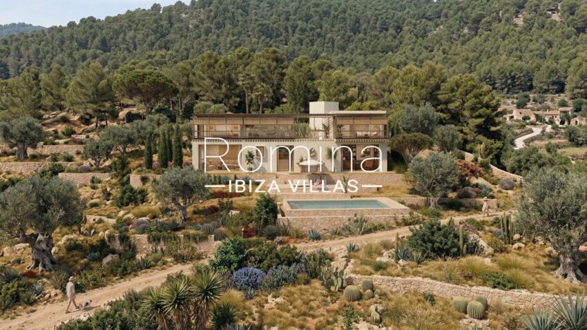 Ibiza Carrer de Cala Olivera - extra wide frontal view