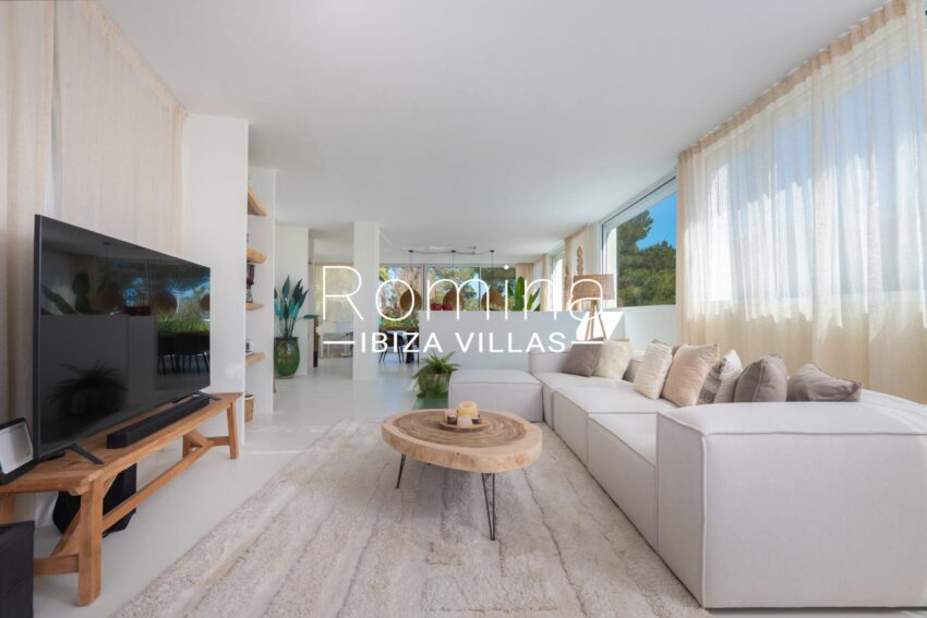 2 LIVING AREA ROMINA IBIZA VILLAS & CO RV5383-01 GREEN HILLS