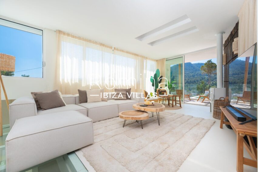 2.2 SALON AREA ROMINA IBIZA VILLAS & CO RV5383-01 GREEN HILLS