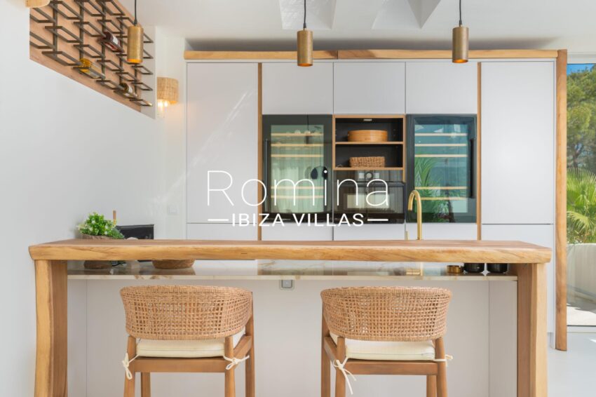 2.7 KITCHEN ROMINA IBIZA VILLAS & CO RV5383-01 GREEN HILLS