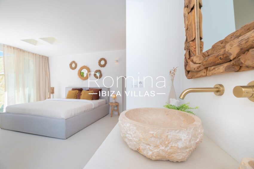 4.4 BEDROOM ROMINA IBIZA VILLAS & CO RV5383-01 GREEN HILLS