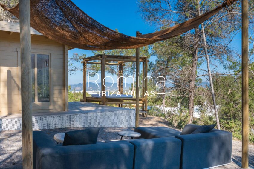 7.1 CHILL ROMINA IBIZA VILLAS & CO RV5383-01 GREEN HILLS
