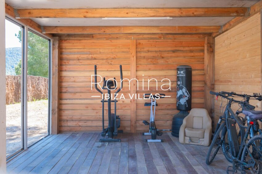 7.2 GYM ROMINA IBIZA VILLAS & CO RV5383-01 GREEN HILLS