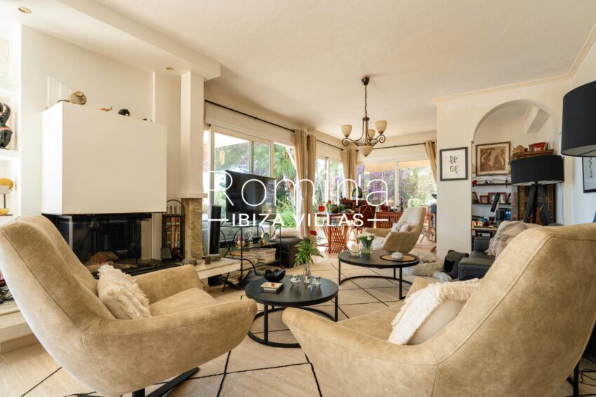 3 CAN BLANC LIVING ROOM