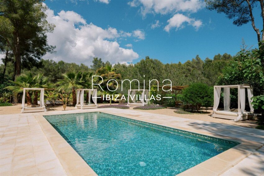 Authentic finca with annexes and rental license in peaceful location (1)