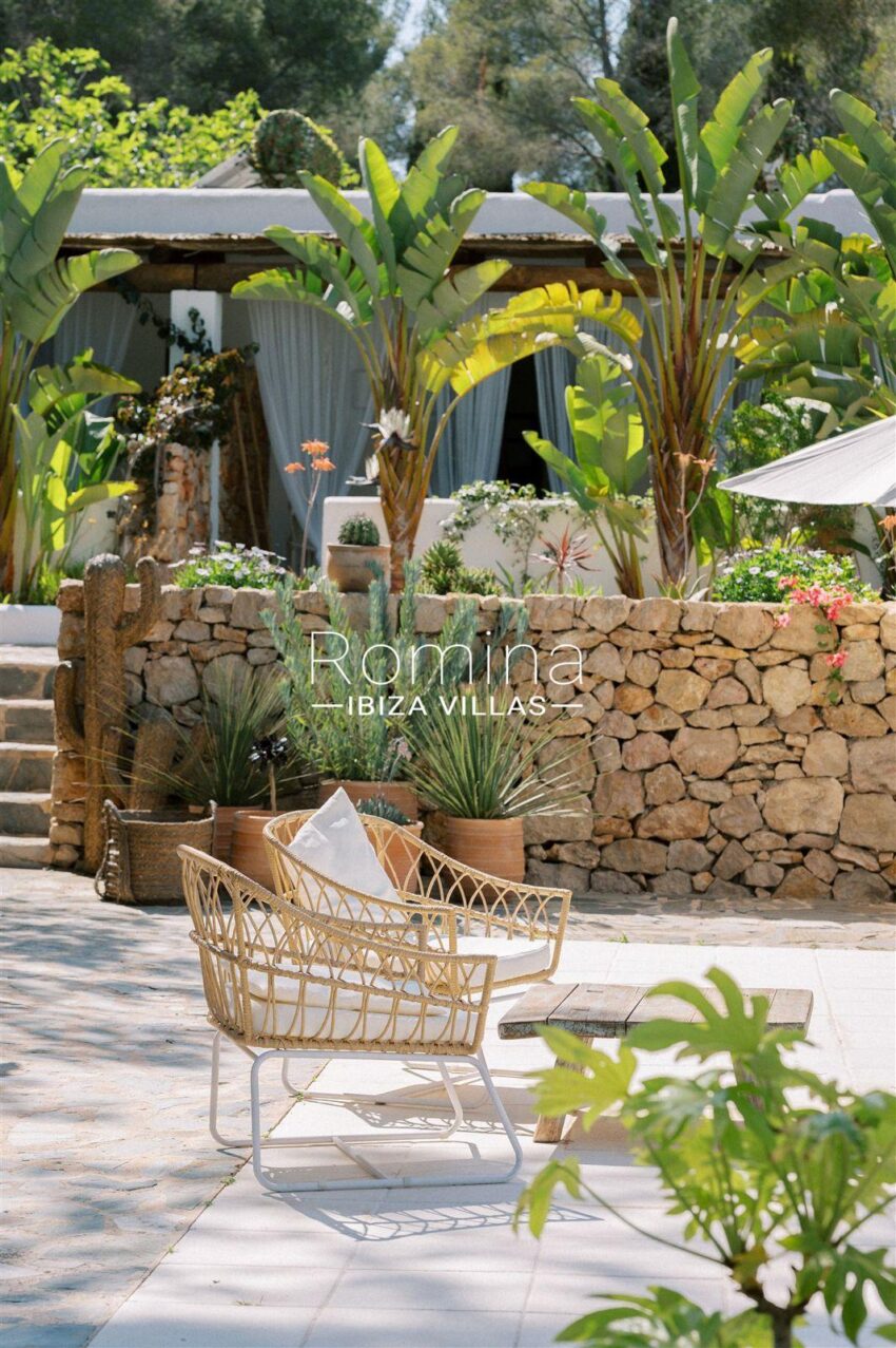 Authentic finca with annexes and rental license in peaceful location (13)