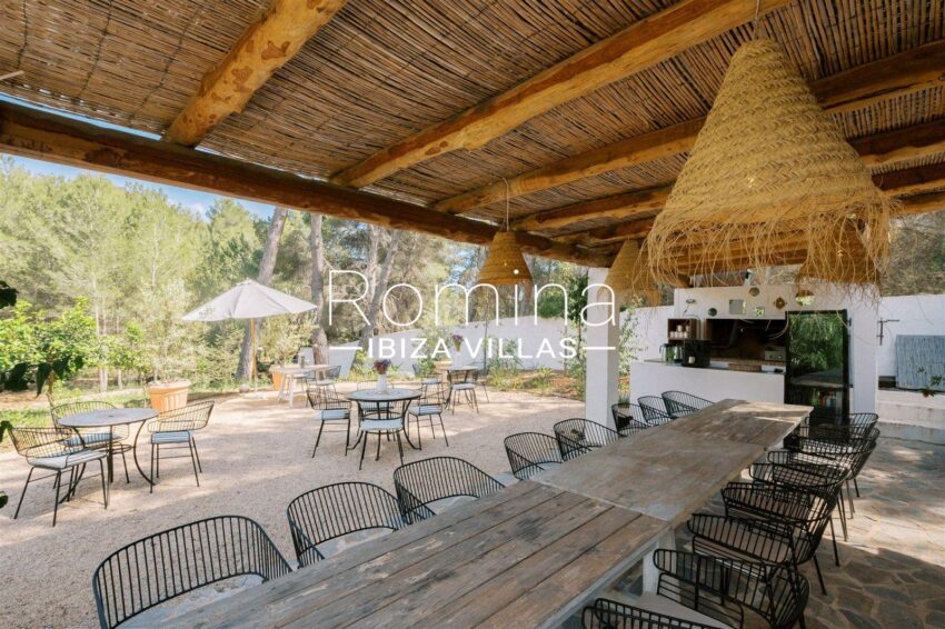 Authentic finca with annexes and rental license in peaceful location (18)