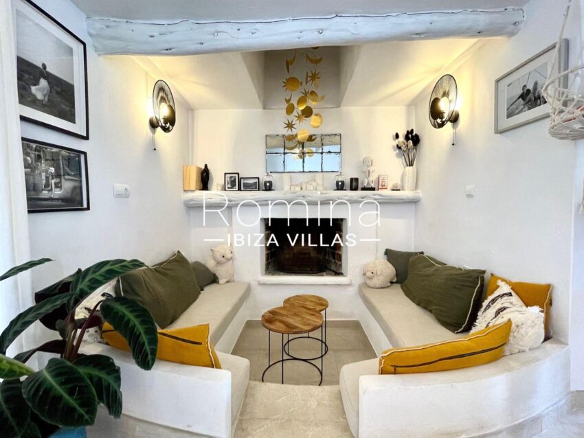 Authentic finca with annexes and rental license in peaceful location (26)