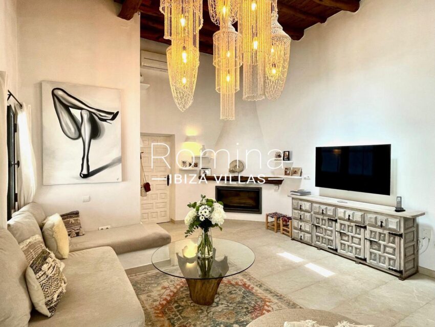 Authentic finca with annexes and rental license in peaceful location (27)