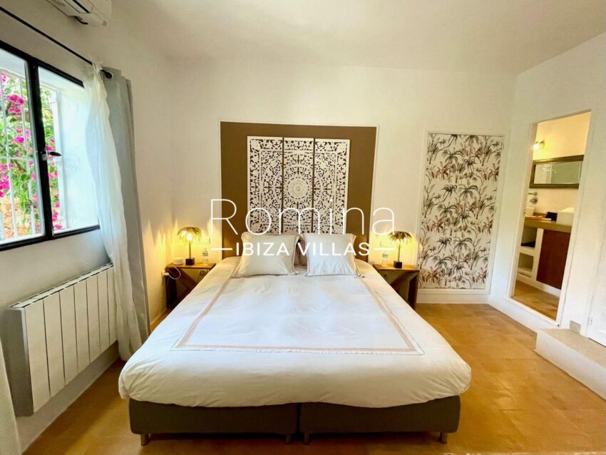 Authentic finca with annexes and rental license in peaceful location (28)