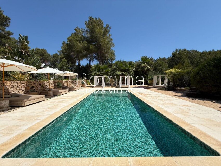 Authentic finca with annexes and rental license in peaceful location (3)