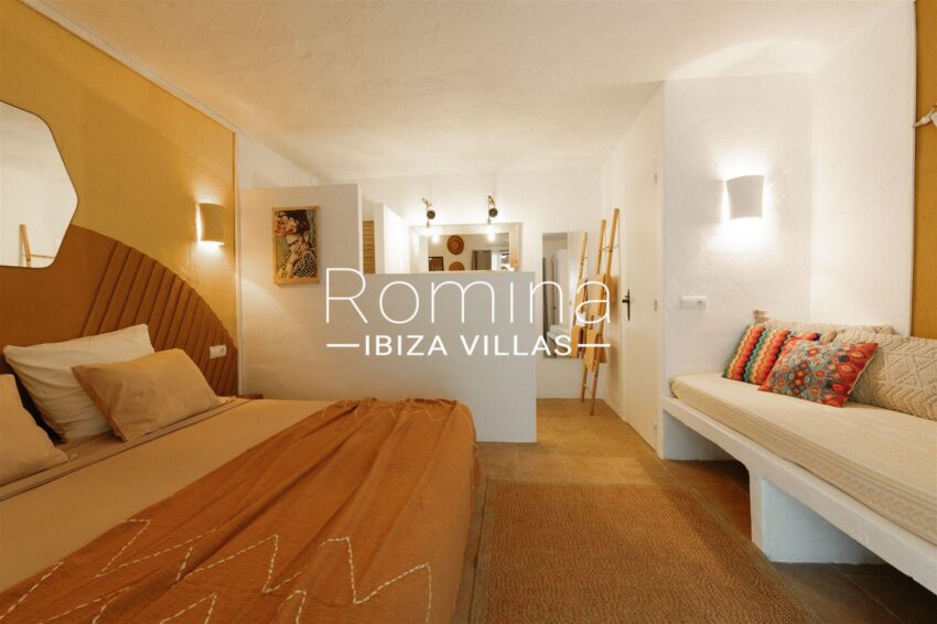Authentic finca with annexes and rental license in peaceful location (33)