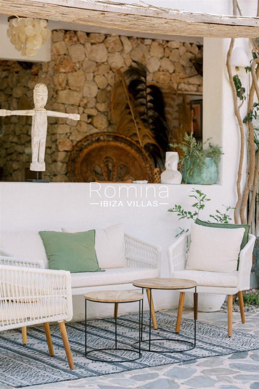 Authentic finca with annexes and rental license in peaceful location (35)