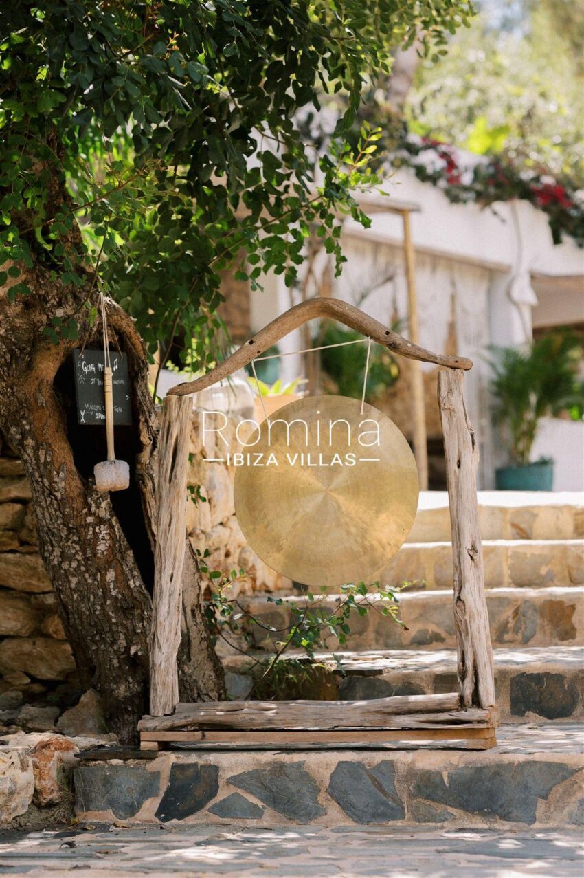 Authentic finca with annexes and rental license in peaceful location (9)