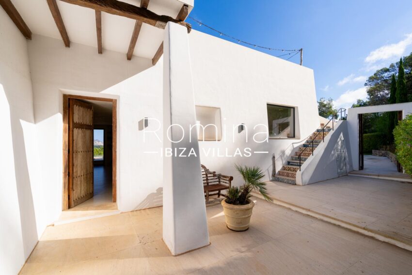 Exceptional Modern Finca with Sea Views and Complete Privacy (11)