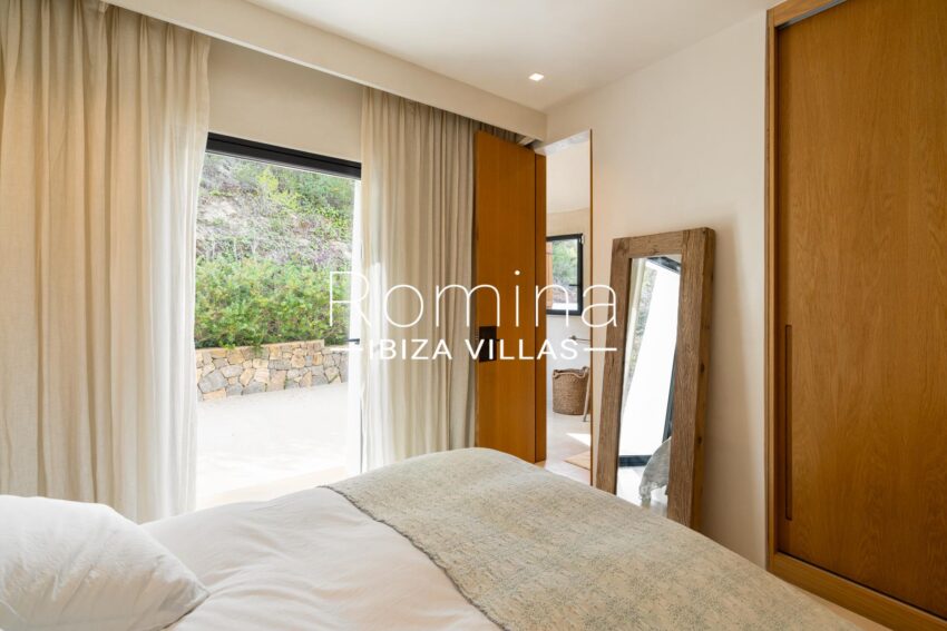 Exceptional Modern Finca with Sea Views and Complete Privacy (25)