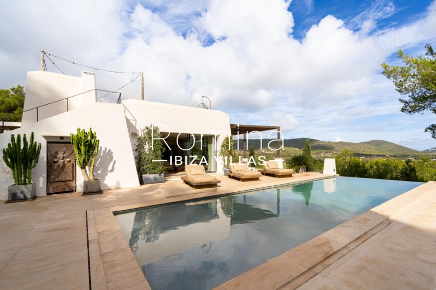 Exceptional Modern Finca with Sea Views and Complete Privacy (3)