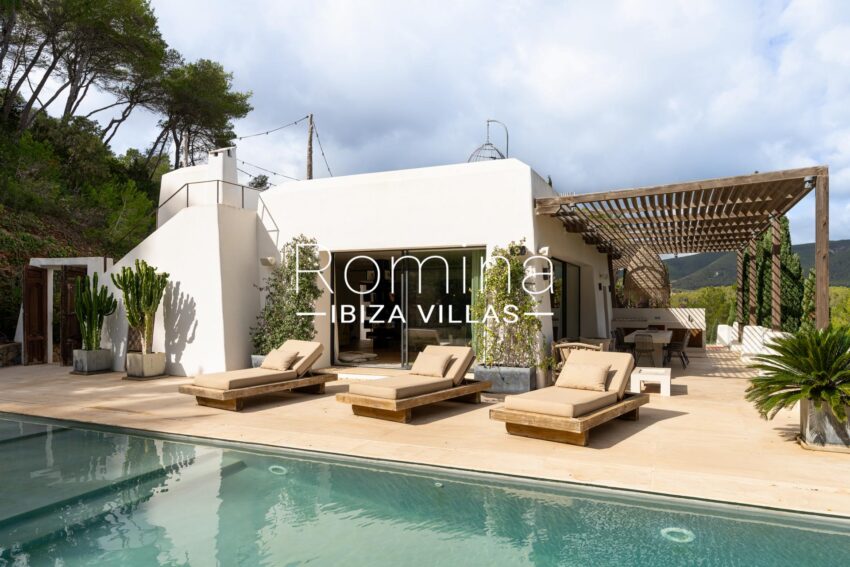 Exceptional Modern Finca with Sea Views and Complete Privacy (4)