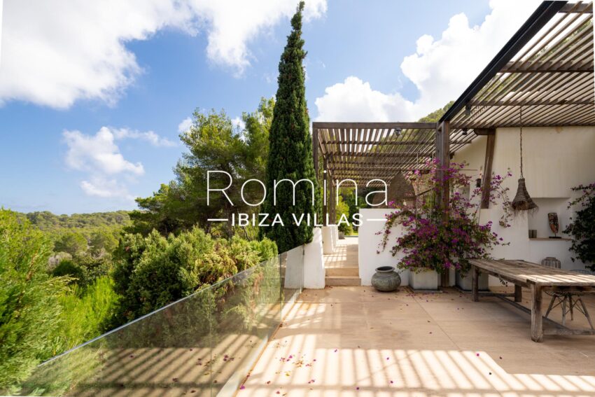 Exceptional Modern Finca with Sea Views and Complete Privacy (7)