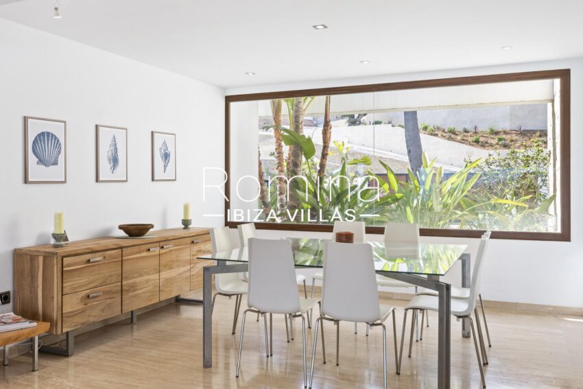 villa-with-beautiful-sea-views-in-exclusive-gated-community (33)