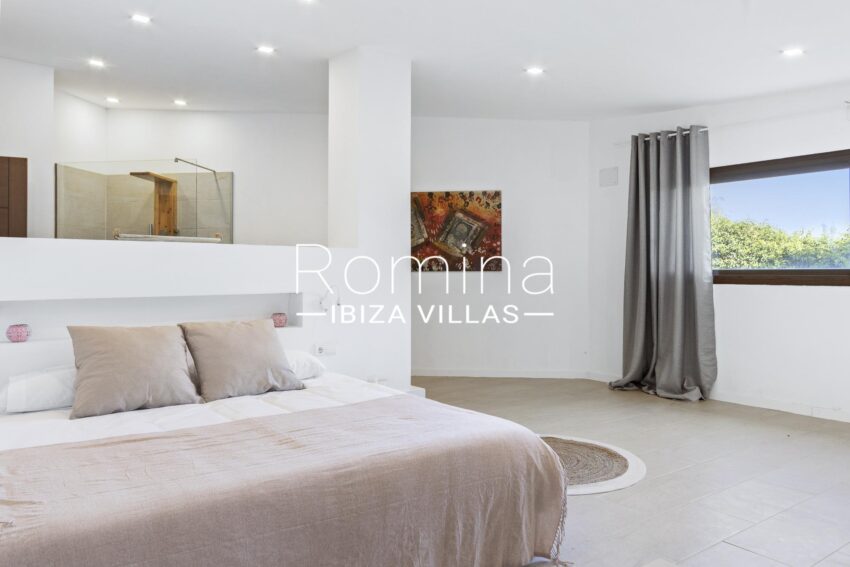 villa-with-beautiful-sea-views-in-exclusive-gated-community (46)
